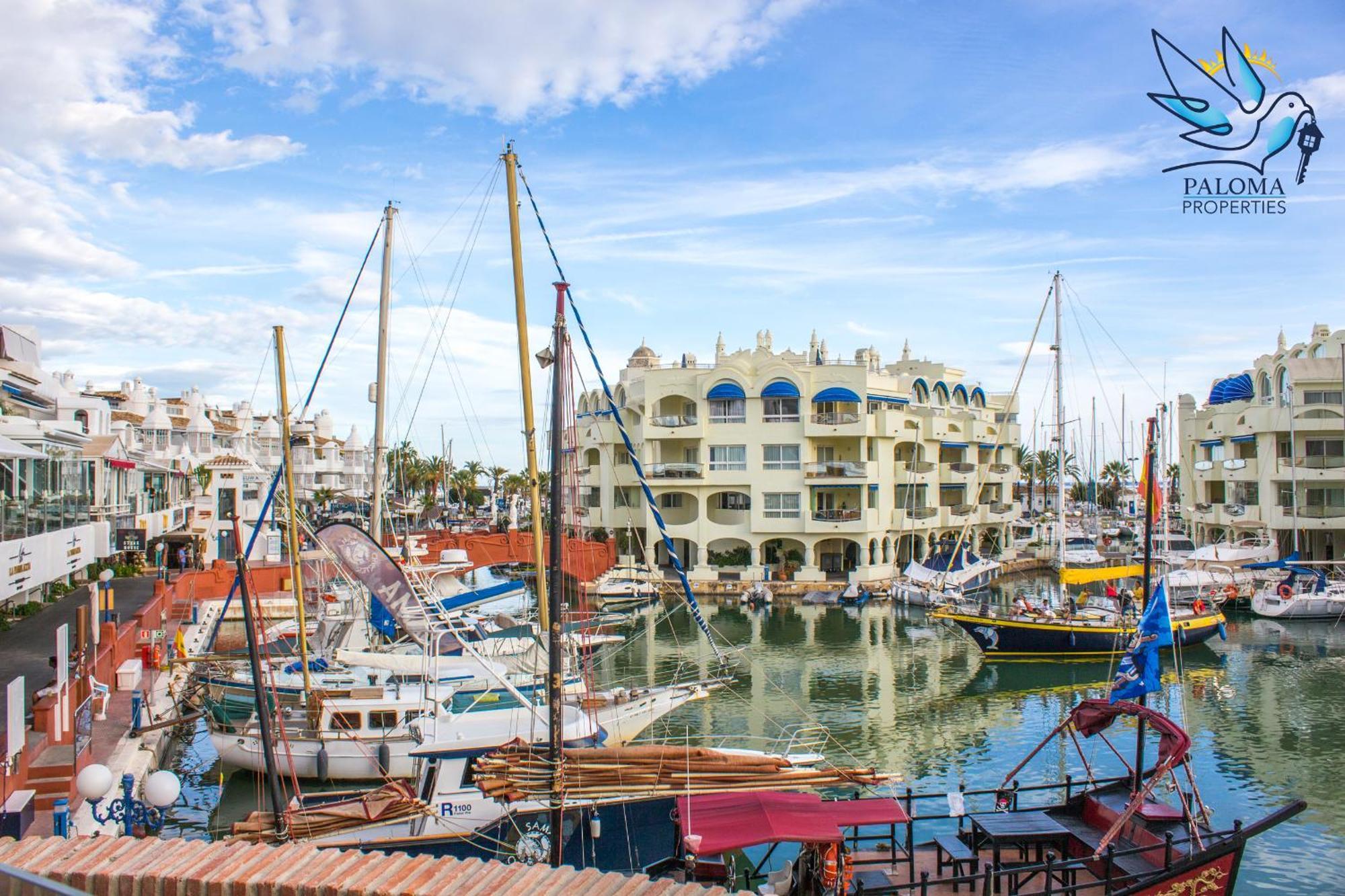 Benalroma Spacious Apartment 50 Mt From The Beach Benalmádena Eksteriør bilde